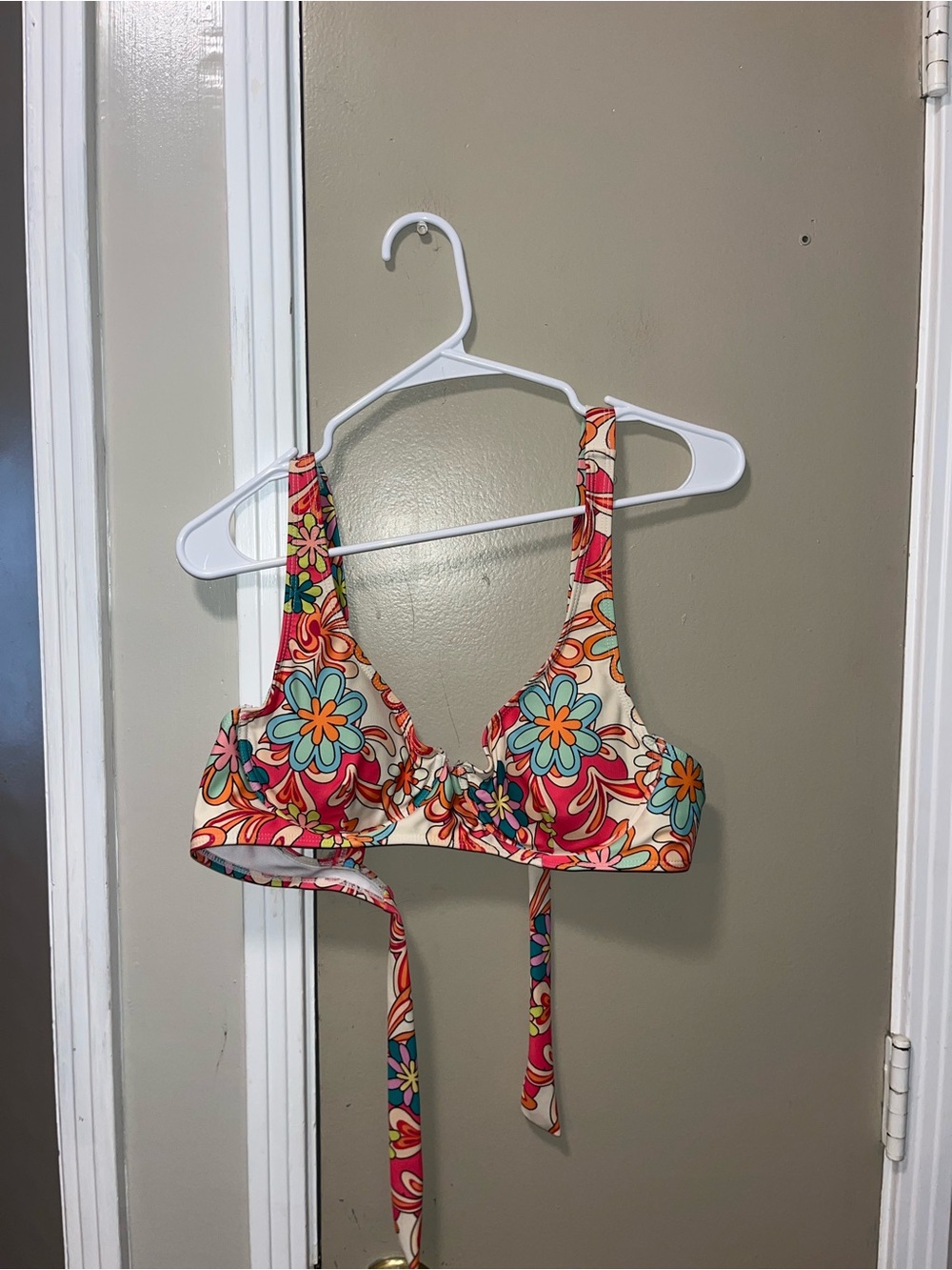 SHEIN Multicolor Floral Tie-Back Bikini Top